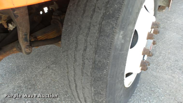 image for item DE7260 2001 Sterling LT7501 dump truck