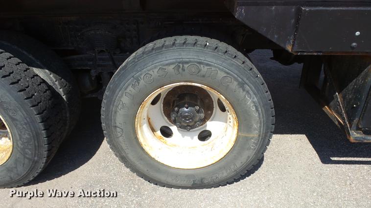 image for item DE7260 2001 Sterling LT7501 dump truck