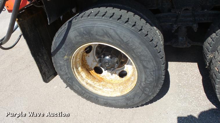 image for item DE7260 2001 Sterling LT7501 dump truck