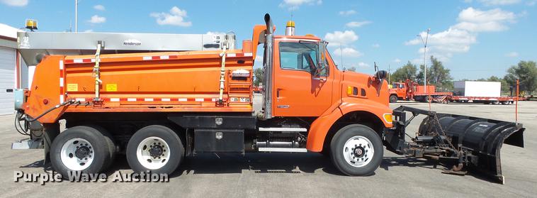 image for item DE7261 2005 Sterling LT7501 dump truck