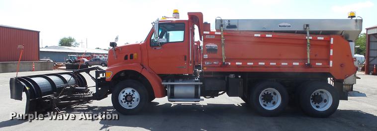 image for item DE7261 2005 Sterling LT7501 dump truck