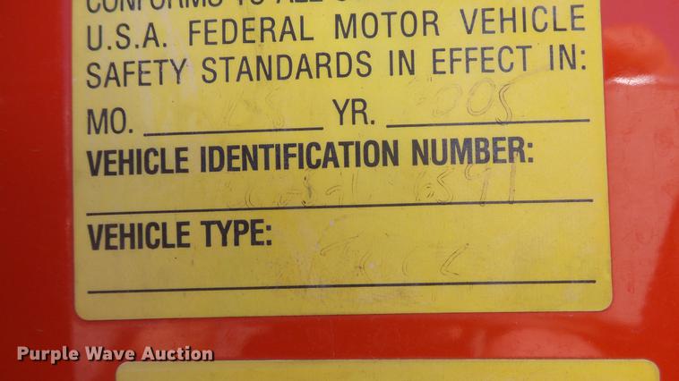 image for item DE7261 2005 Sterling LT7501 dump truck