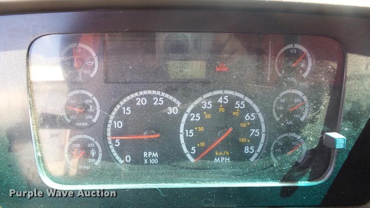 image for item DE7261 2005 Sterling LT7501 dump truck