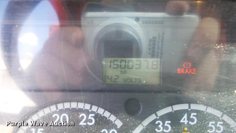 image for item DE7261 2005 Sterling LT7501 dump truck