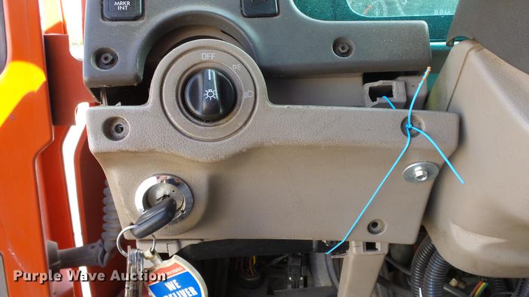 image for item DE7261 2005 Sterling LT7501 dump truck