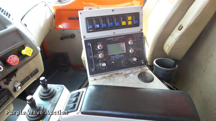 image for item DE7261 2005 Sterling LT7501 dump truck