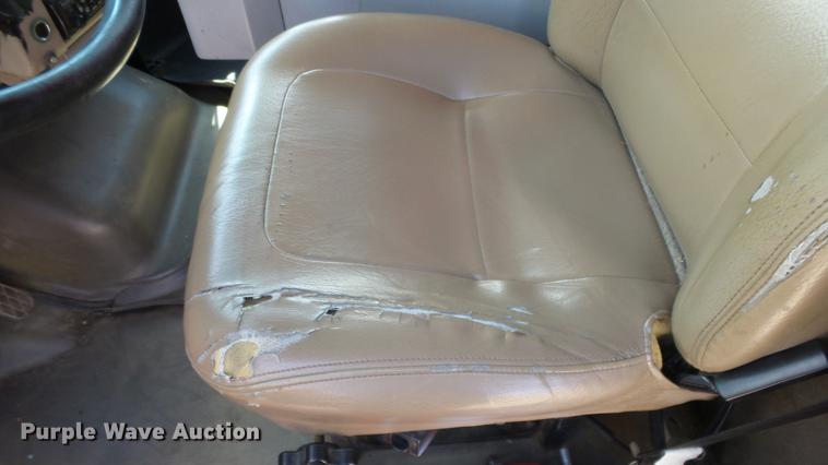 image for item DE7261 2005 Sterling LT7501 dump truck