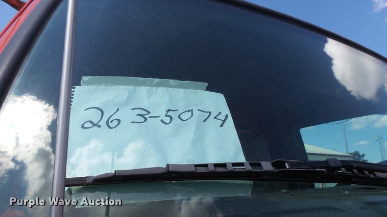 image for item DE7261 2005 Sterling LT7501 dump truck