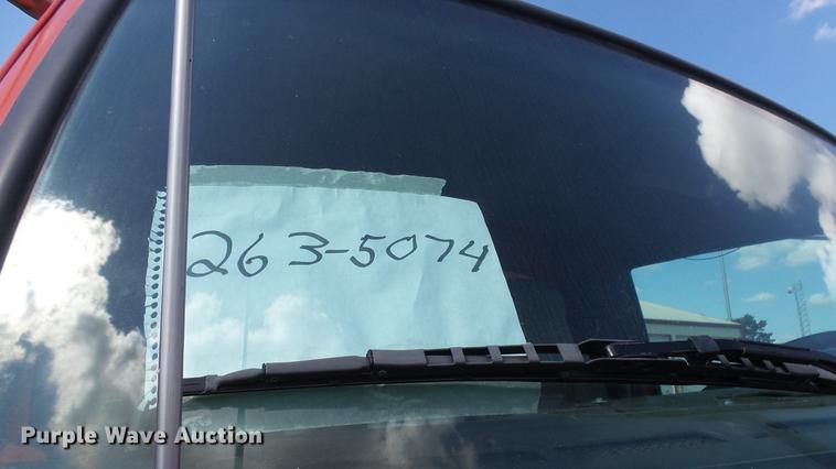 image for item DE7261 2005 Sterling LT7501 dump truck