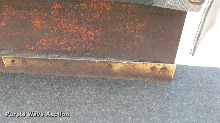 image for item DE7261 2005 Sterling LT7501 dump truck