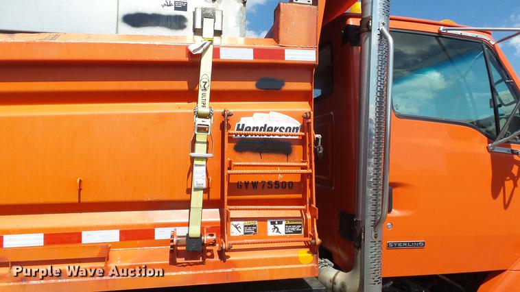 image for item DE7261 2005 Sterling LT7501 dump truck