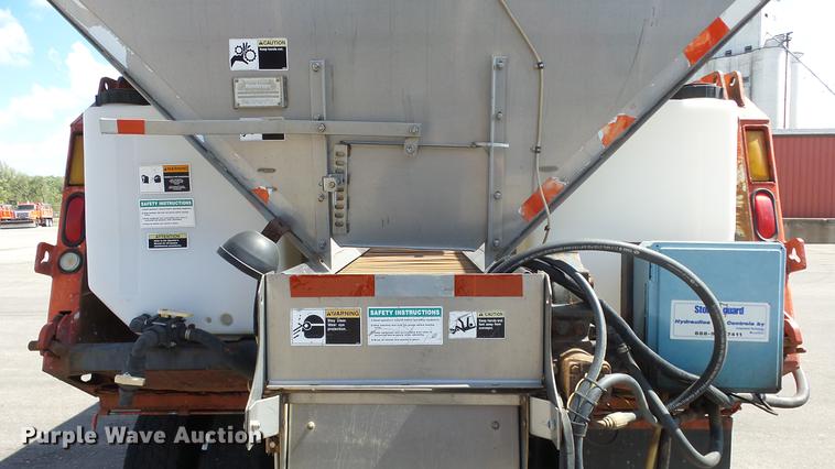 image for item DE7261 2005 Sterling LT7501 dump truck