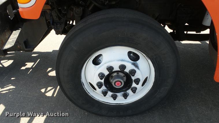 image for item DE7261 2005 Sterling LT7501 dump truck