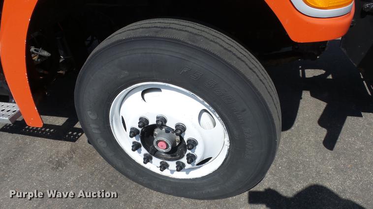 image for item DE7261 2005 Sterling LT7501 dump truck