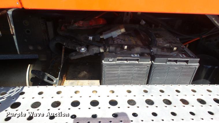 image for item DE7261 2005 Sterling LT7501 dump truck