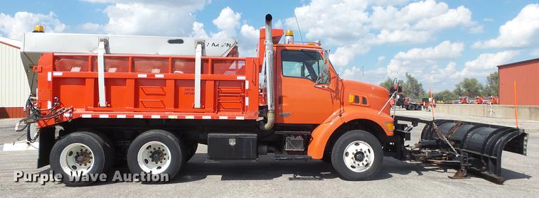 image for item DE7262 2001 Sterling LT7501 dump truck