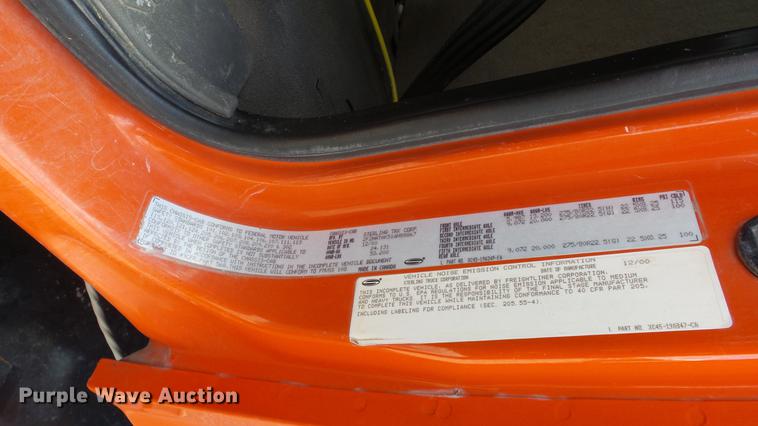 image for item DE7262 2001 Sterling LT7501 dump truck