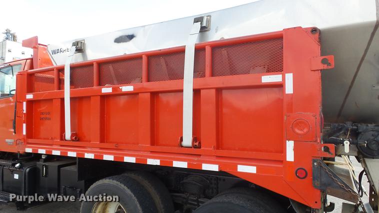 image for item DE7262 2001 Sterling LT7501 dump truck
