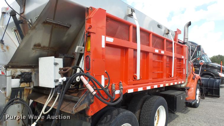 image for item DE7262 2001 Sterling LT7501 dump truck