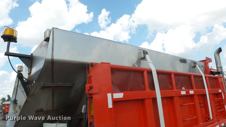 image for item DE7262 2001 Sterling LT7501 dump truck