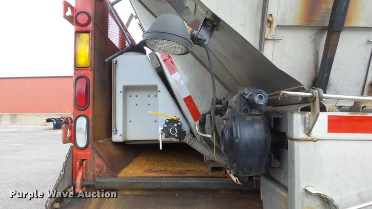 image for item DE7262 2001 Sterling LT7501 dump truck