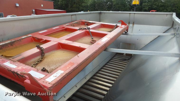 image for item DE7262 2001 Sterling LT7501 dump truck