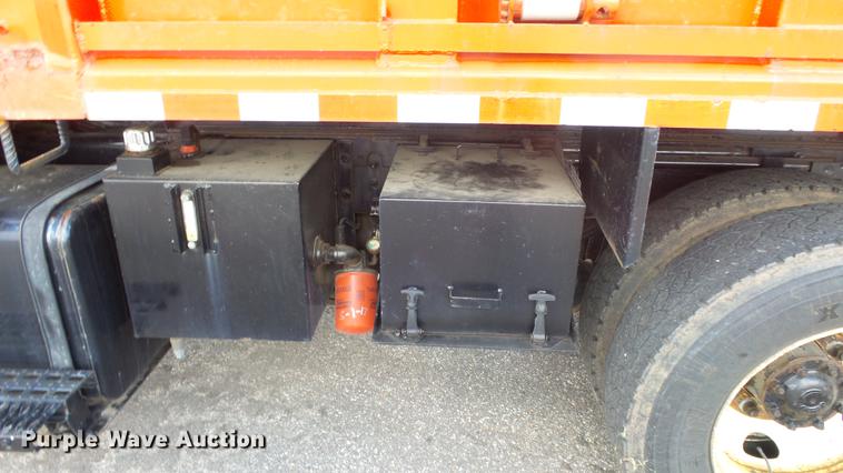 image for item DE7262 2001 Sterling LT7501 dump truck