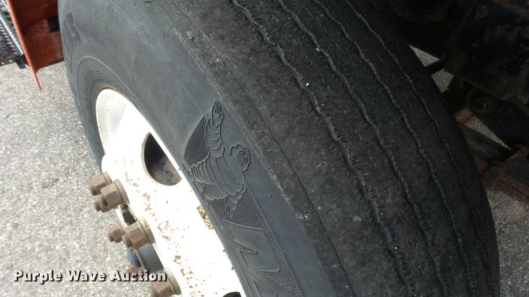 image for item DE7262 2001 Sterling LT7501 dump truck