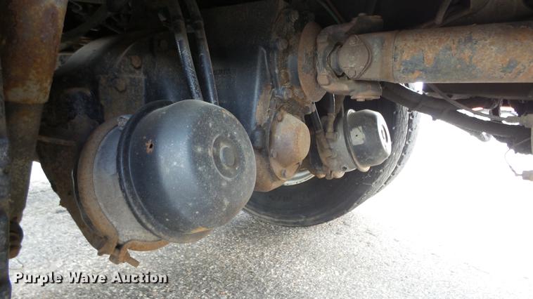 image for item DE7262 2001 Sterling LT7501 dump truck