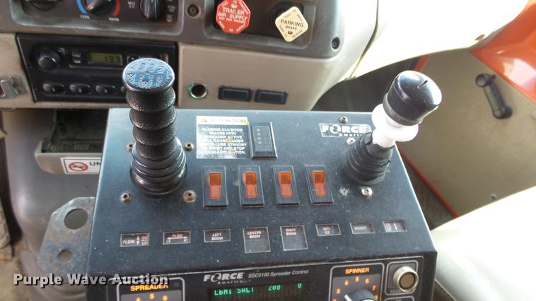 image for item DE7263 2001 Sterling LT7501 dump truck