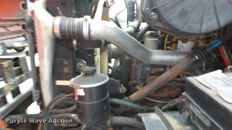 image for item DE7263 2001 Sterling LT7501 dump truck