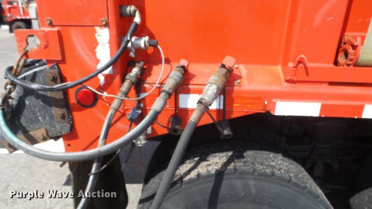 image for item DE7263 2001 Sterling LT7501 dump truck