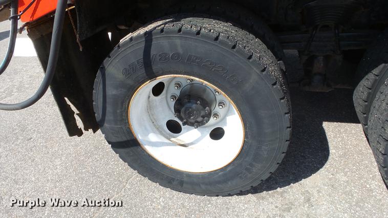 image for item DE7263 2001 Sterling LT7501 dump truck