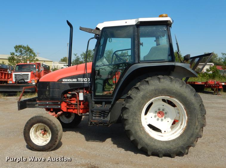 image for item DF1786 2000 New Holland TS100 tractor