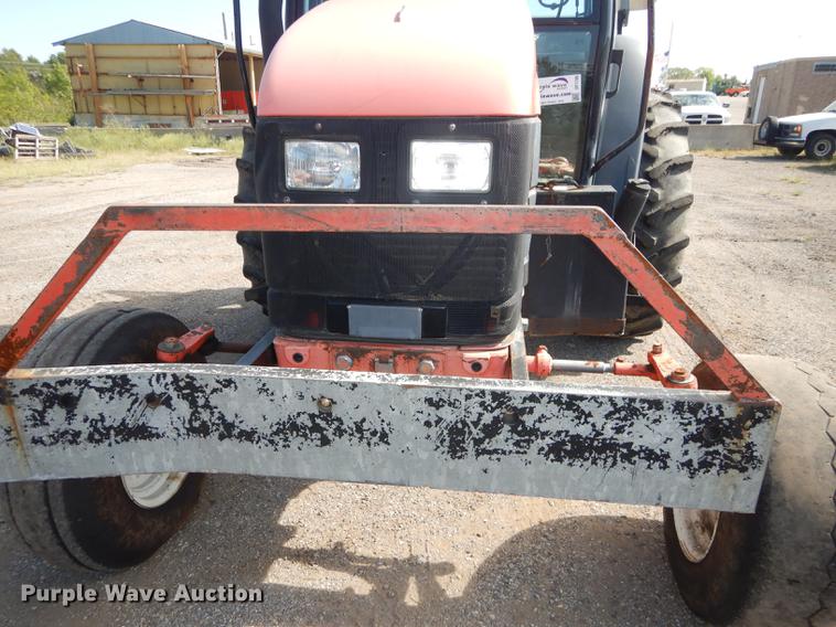 image for item DF1786 2000 New Holland TS100 tractor