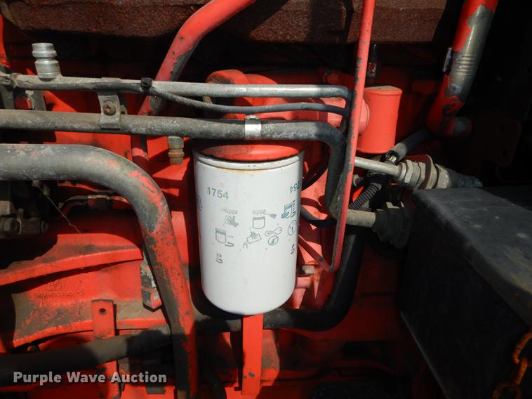 image for item DF1786 2000 New Holland TS100 tractor