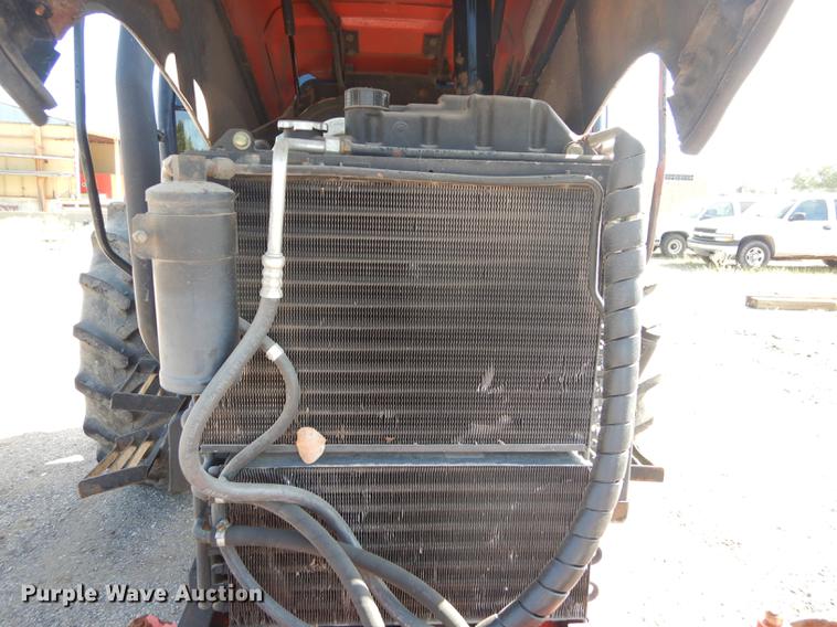 image for item DF1786 2000 New Holland TS100 tractor