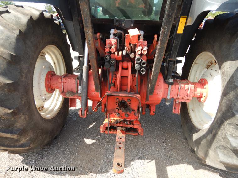 image for item DF1786 2000 New Holland TS100 tractor