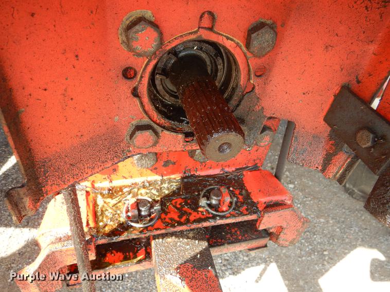 image for item DF1786 2000 New Holland TS100 tractor