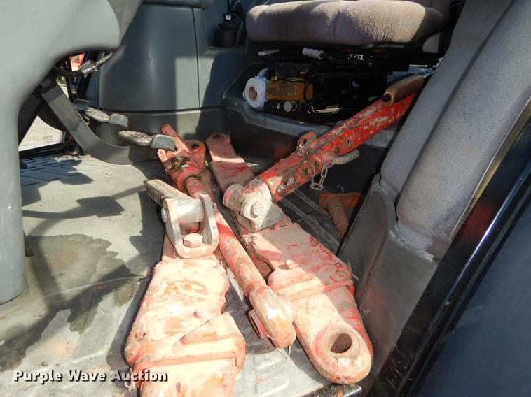 image for item DF1786 2000 New Holland TS100 tractor