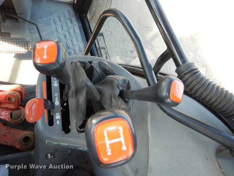 image for item DF1786 2000 New Holland TS100 tractor