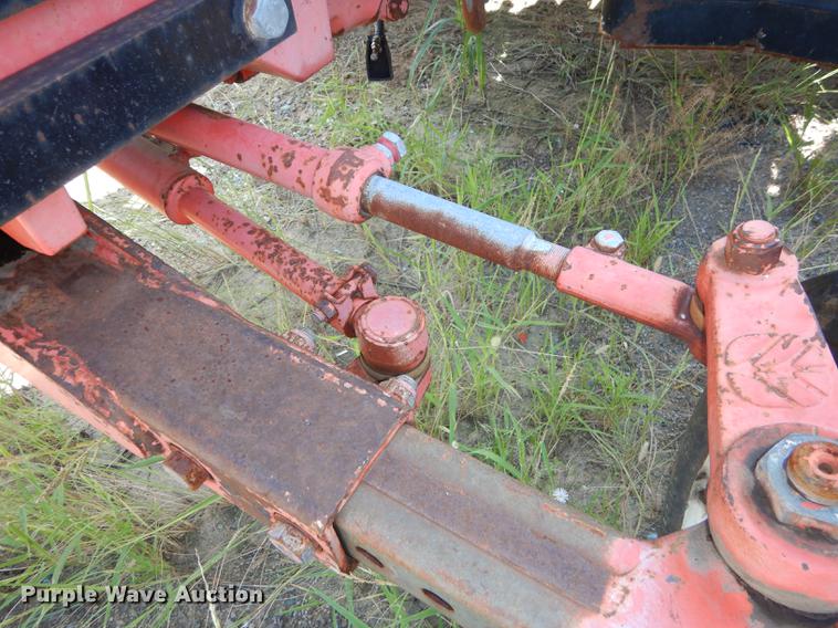 image for item DF1787 1999 New Holland TS100 tractor