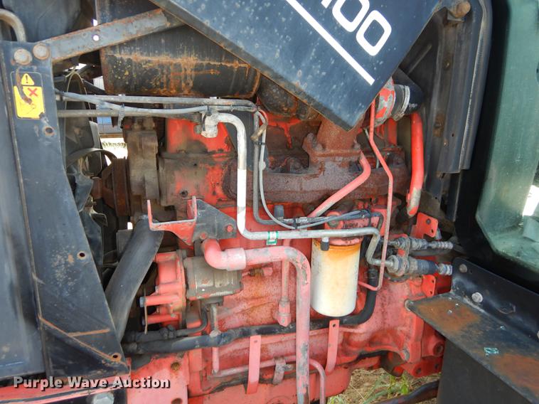 image for item DF1787 1999 New Holland TS100 tractor