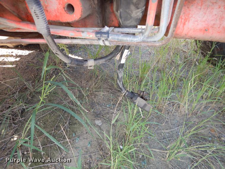 image for item DF1787 1999 New Holland TS100 tractor