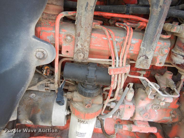 image for item DF1787 1999 New Holland TS100 tractor