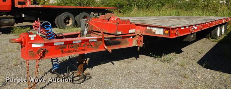 image for item DF1789 2005 Trail Eze EE401 tilt deck equipment trailer