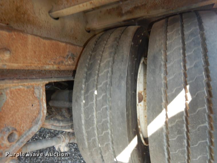 image for item DF1789 2005 Trail Eze EE401 tilt deck equipment trailer