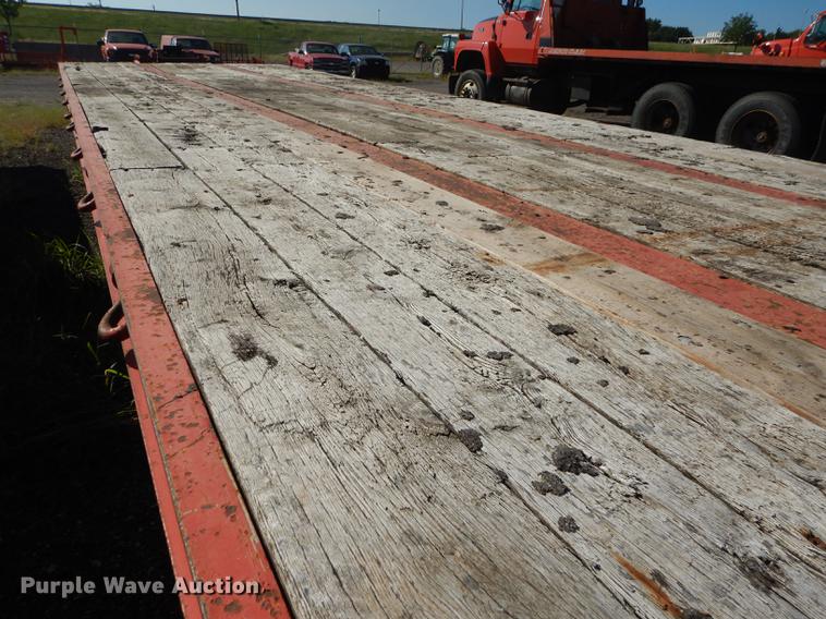 image for item DF1789 2005 Trail Eze EE401 tilt deck equipment trailer