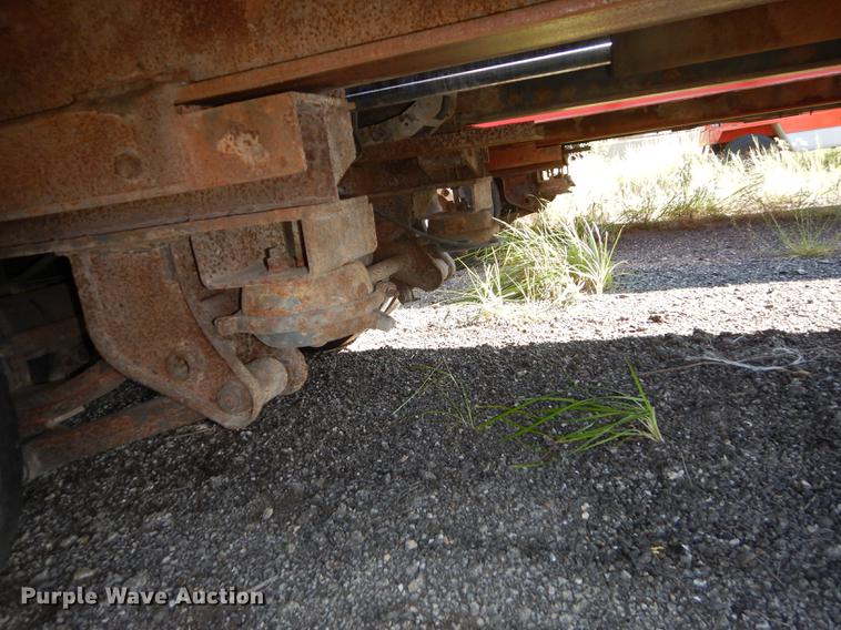 image for item DF1789 2005 Trail Eze EE401 tilt deck equipment trailer