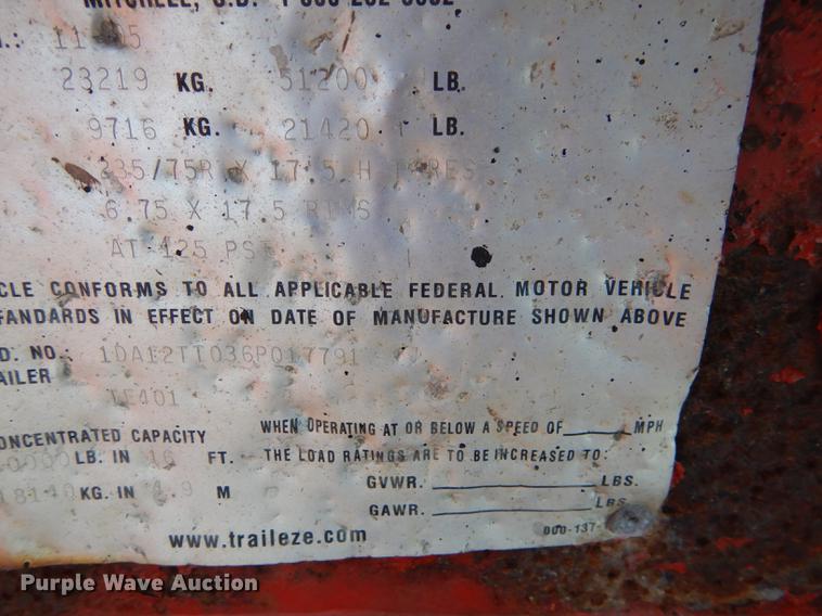 image for item DF1789 2005 Trail Eze EE401 tilt deck equipment trailer